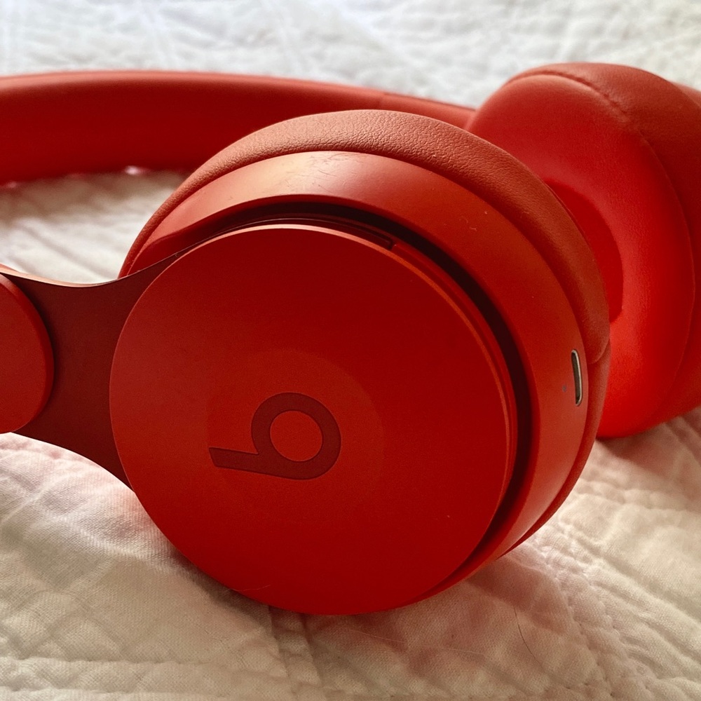 Beats Solo 3 Wireless Headphones w/ Noise Cancellation